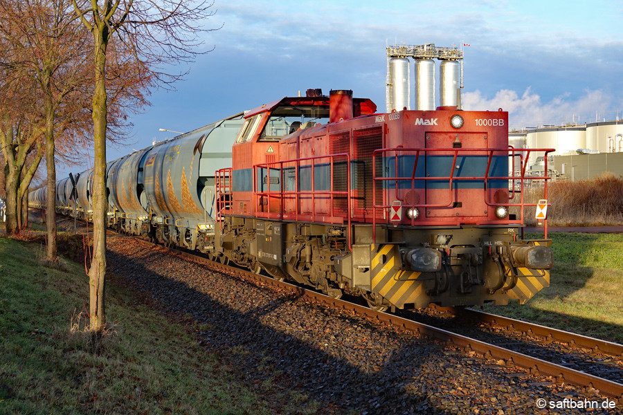 Schlusslok 271 017 in Form einer G1000/MaK fungierte als Nachschiebelok.