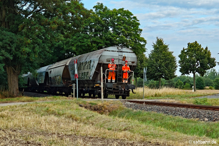 Zwischen Sandersdorf und Heideloh verlässt die Schiebefahrt den Stakendorfer Busch.