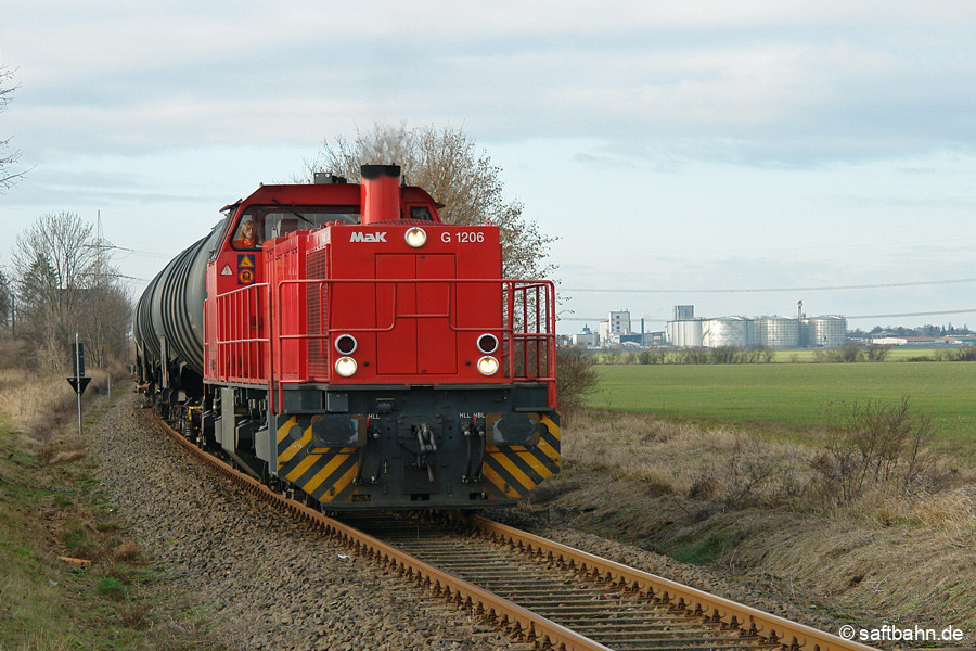 Der Bahnschluss für das Zörbiger Verbio-Werk war Grundvoraussetzung für den Bau der Ethanolanlage im Jahr 2004, weshalb die Stadt Zörbig mit Mühe und Geduld die Strecke von der Deutschen Bahn in 2005 per Pacht übernehmen konnte. Als Symbol für die Bedeutung der 